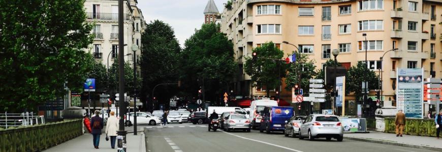 Retrait de point pour feu rouge : le lien entre feu rouge grillé et retrait de permis