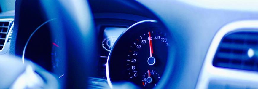 Suspension permis de conduire exces de vitesse : toutes les informations sur le retrait permis vitesse